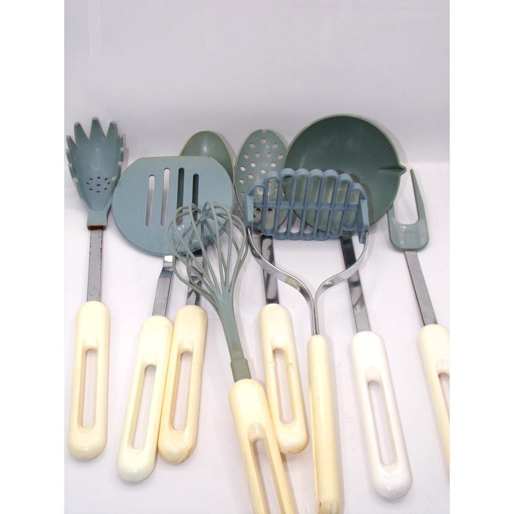 Vintage BONNY Serving Utensils Set of 8 blue With white Handle USA Spoon Spatula